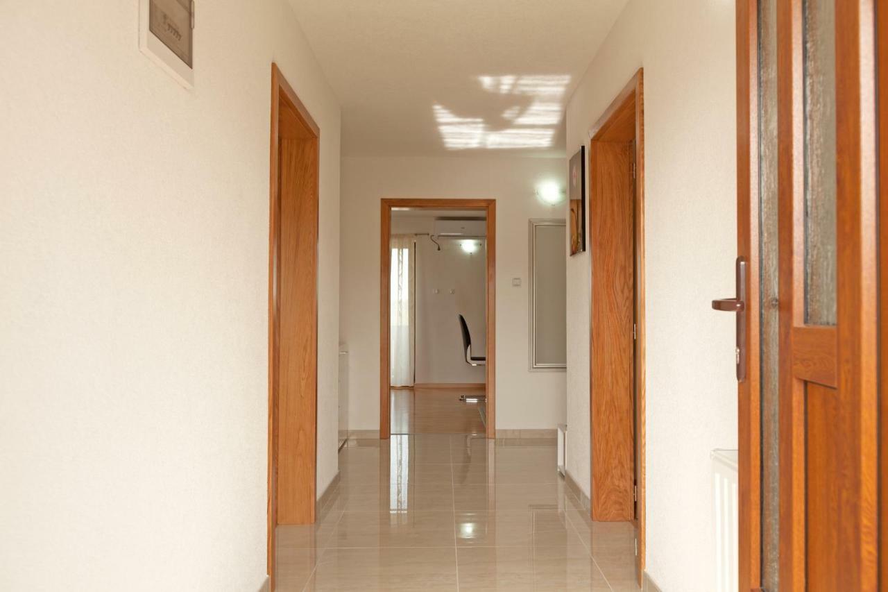 Lena Apartment